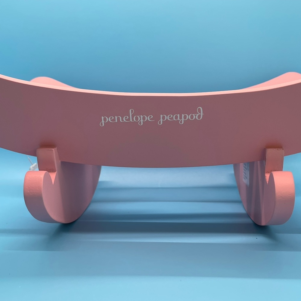 Penelope Peapod pink rocker base for bassinets